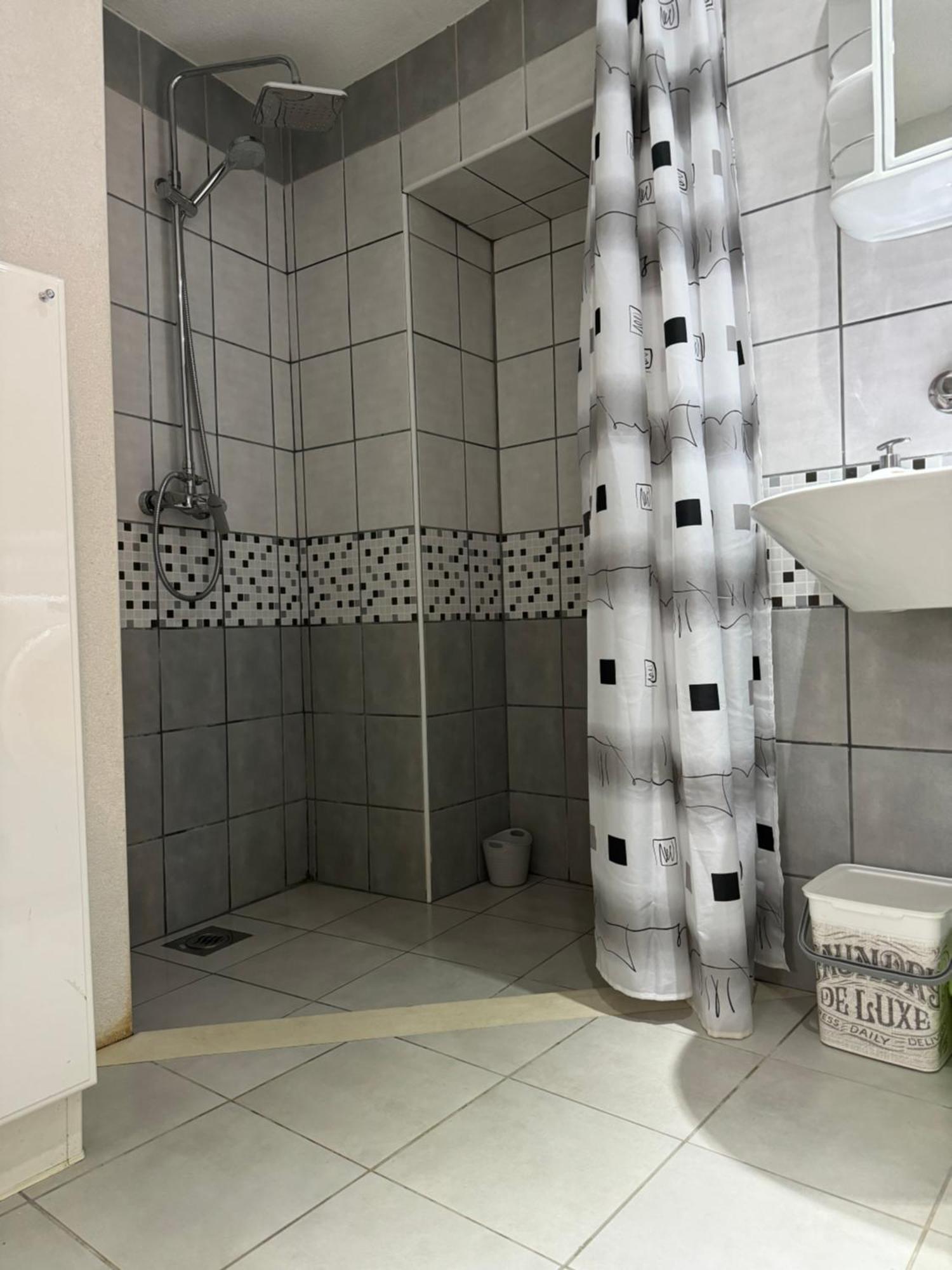 Apartment Tena เซนญ์ ภายนอก รูปภาพ