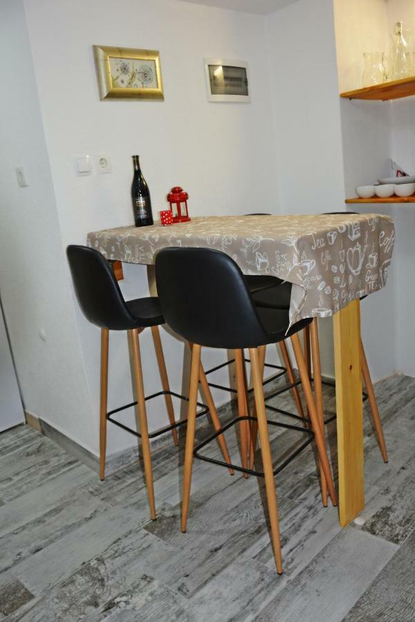Apartment Tena เซนญ์ ภายนอก รูปภาพ